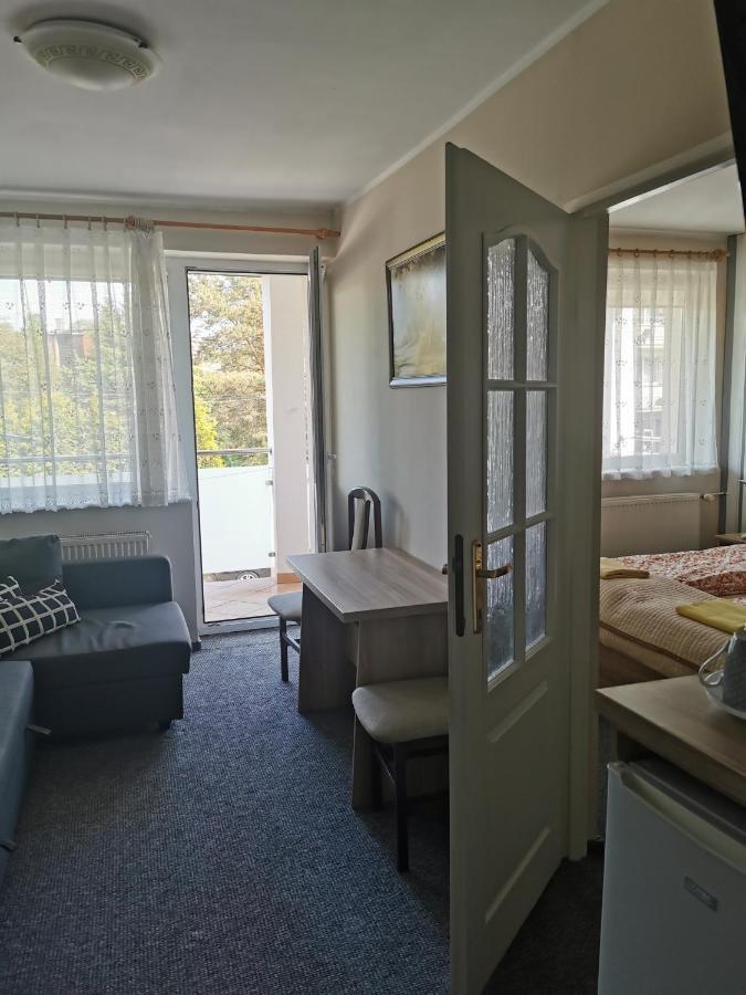 Sympatik Bed & Breakfast Jastrzębia Góra Екстериор снимка